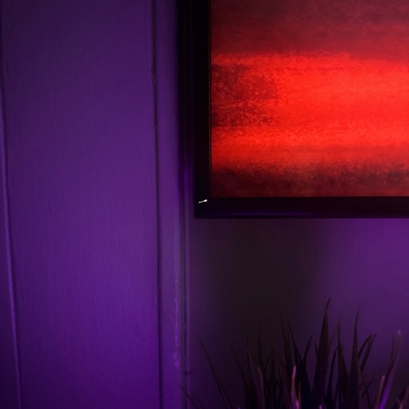 hairline corner crack Samsung55" Class 4KUltra HDTV 6' HDMI Cable RU7100 7series - Picture 11 of 13